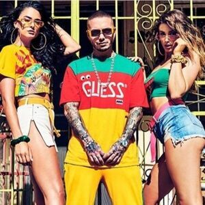 JBalvin Collab GUESS GU8204 32E SUNGLASSES